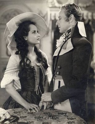 Merle Oberon and Leslie Howard