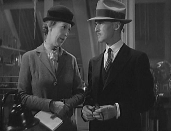 Edna May Oliver as Hildegarde Withers and James Gleason as Oscar Piper