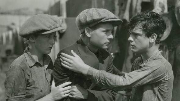 Dorothy Coonan, Edwin Phillips, Frankie Darro